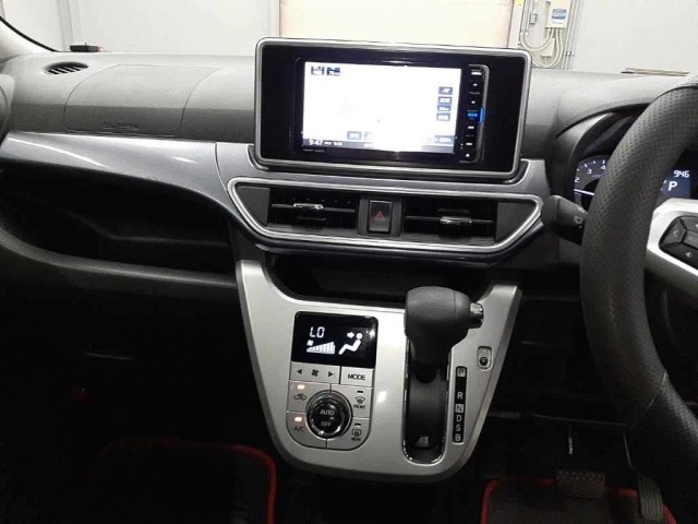 Daihatsu CAST 2016 8476618-9