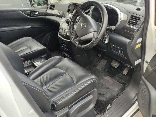 Nissan ELGRAND 2012 8478374-3