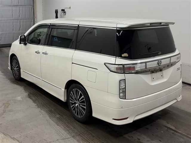 Nissan ELGRAND 2014 8478375-1