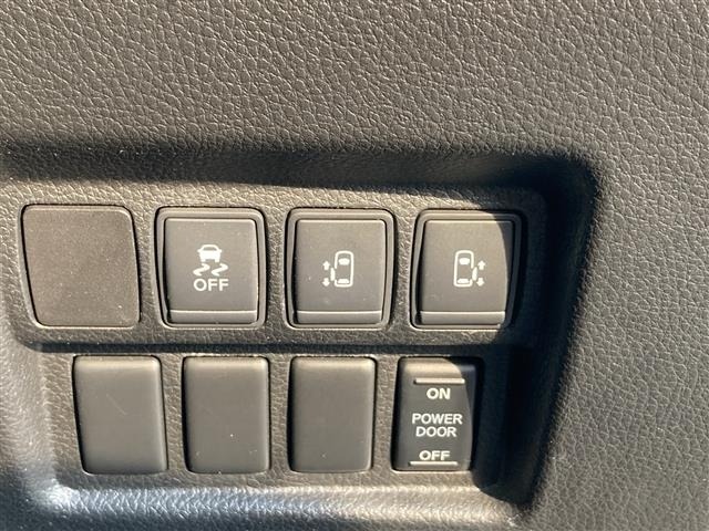 Nissan ELGRAND 2018 8478498-10