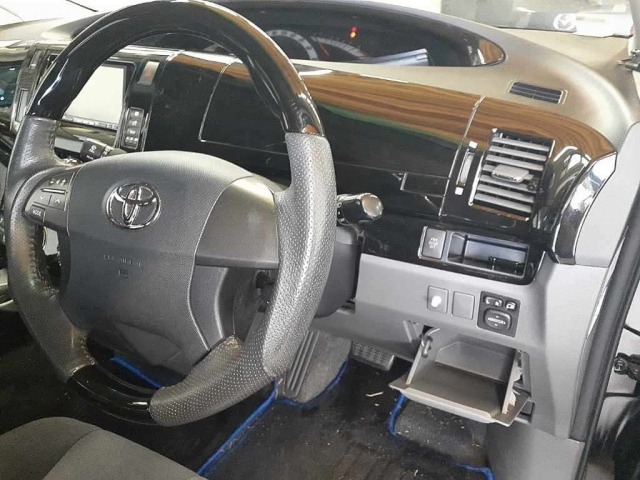 Toyota ESTIMA 2009 8464895-9