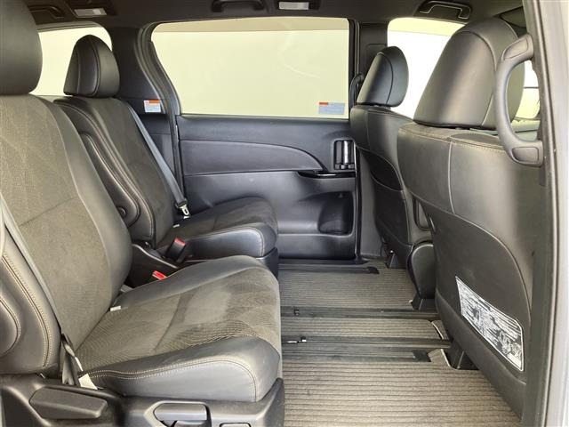 Toyota ESTIMA 2016 8464983-6