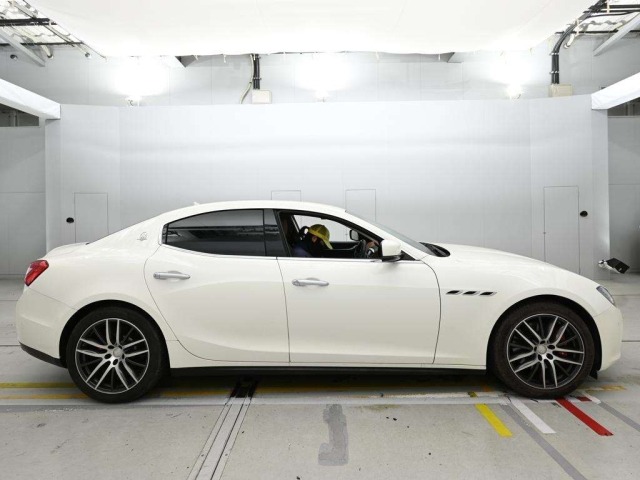 Maserati GHIBLI 2015 8473087-3