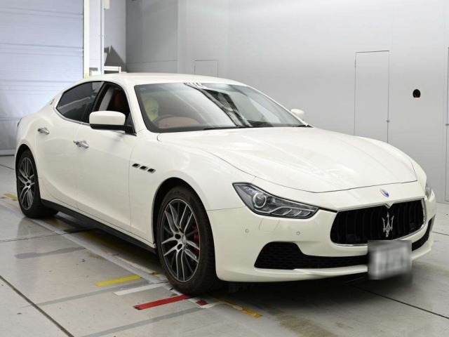 Maserati GHIBLI 2015 8473087-5