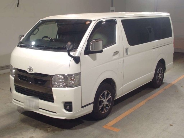 Toyota HIACE VAN 2024 8470885-0