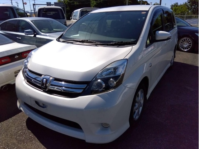 Toyota ISIS 2014 8469369-0