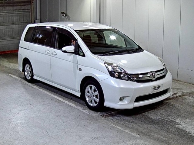 Toyota ISIS 2014 8469378-0