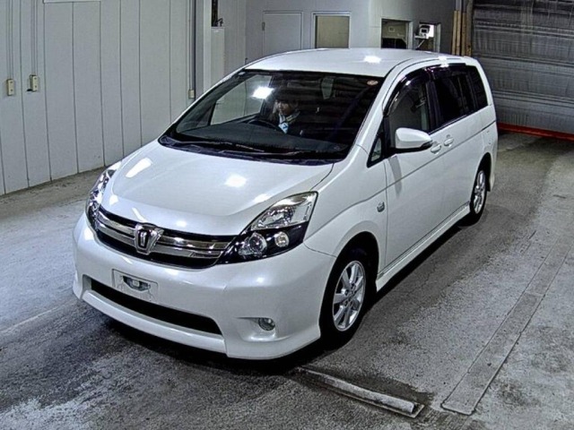 Toyota ISIS 2014 8469378-4