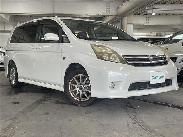 Toyota ISIS 2007 8469379-0