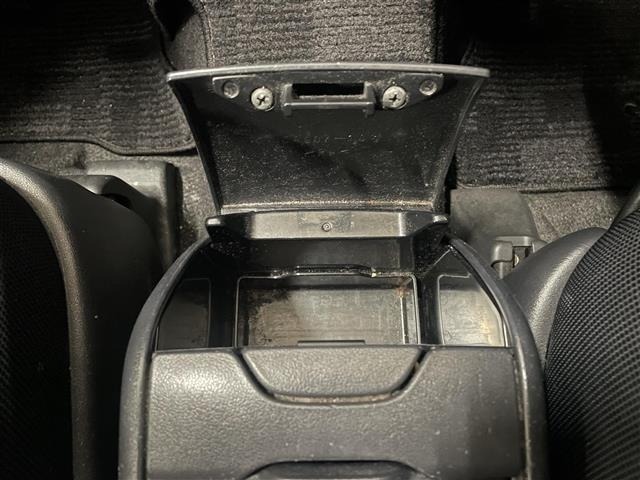Toyota ISIS 2007 8469379-12
