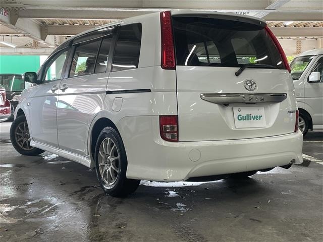 Toyota ISIS 2007 8469379-13