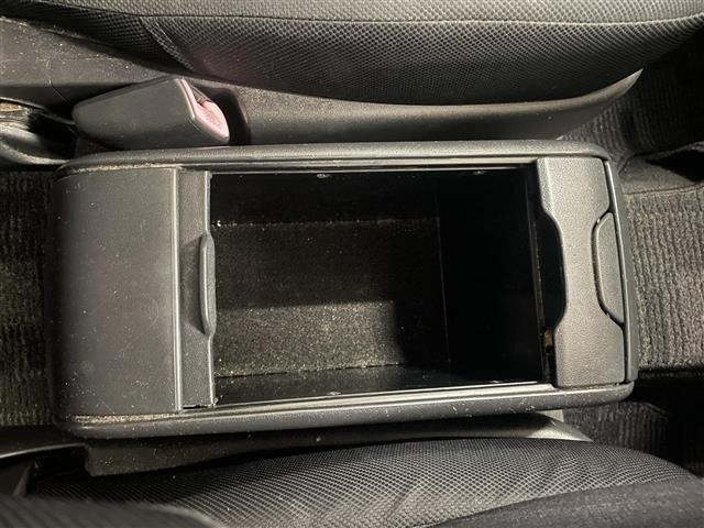 Toyota ISIS 2007 8469379-22