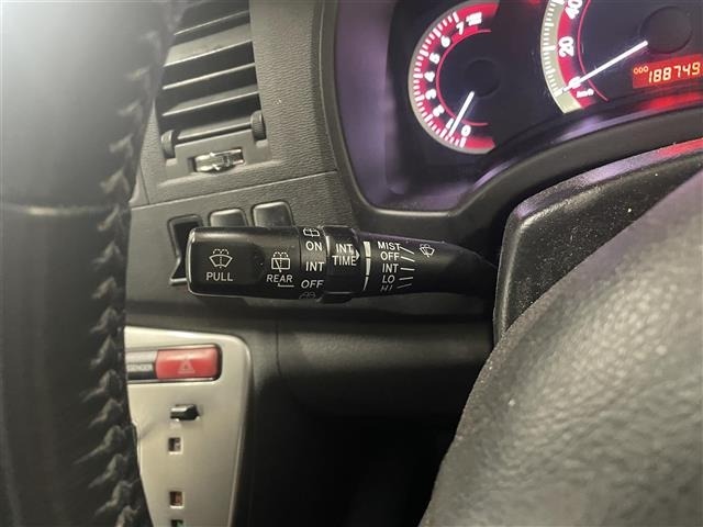 Toyota ISIS 2007 8469379-3