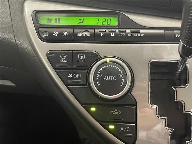 Toyota ISIS 2007 8469379-7
