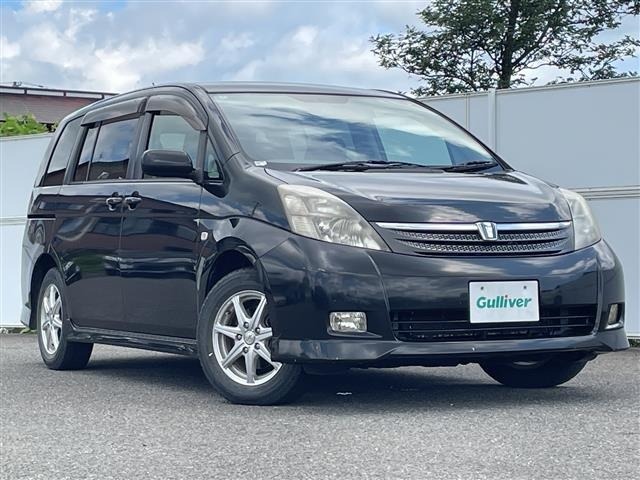 Toyota ISIS 2006 8469394-0