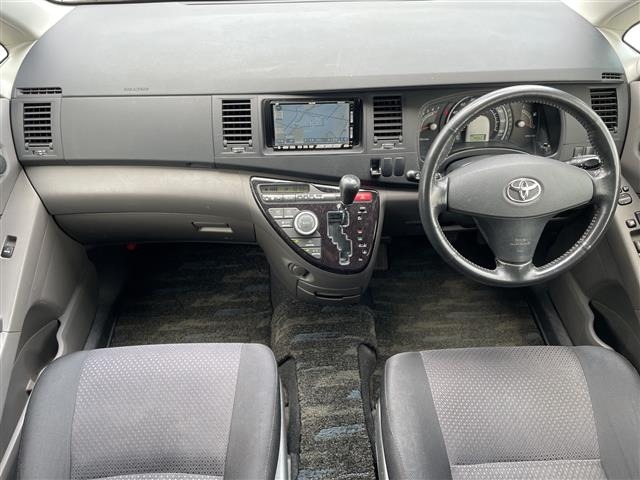Toyota ISIS 2006 8469394-15