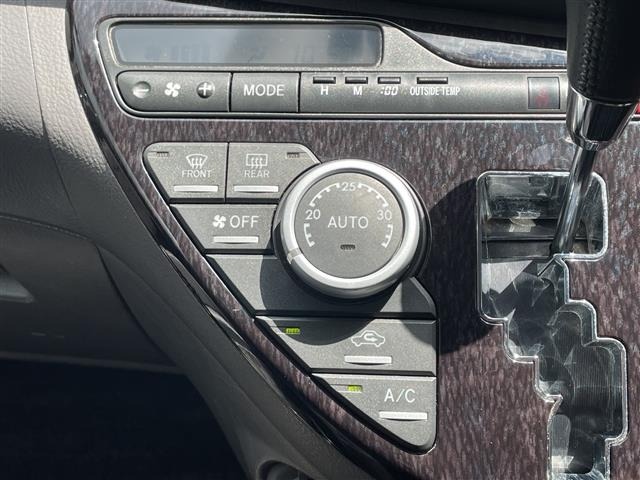 Toyota ISIS 2006 8469394-20