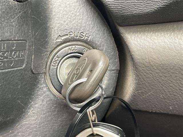 Toyota ISIS 2006 8469394-21