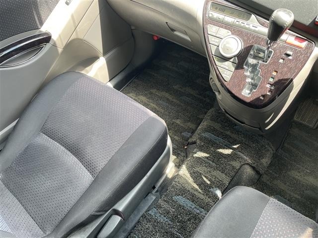 Toyota ISIS 2006 8469394-22