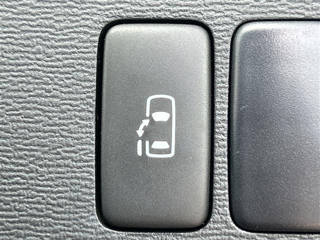 Toyota ISIS 2008 8469398-1