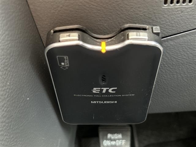 Toyota ISIS 2008 8469398-2