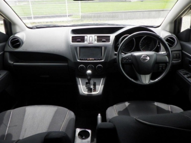 Nissan LAFESTA 2011 8477345-3