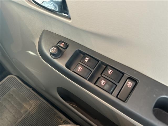 Toyota PIXIS EPOCH 2013 8474501-8