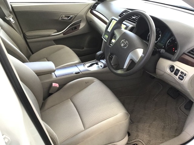 Toyota PREMIO 2011 8471389-5