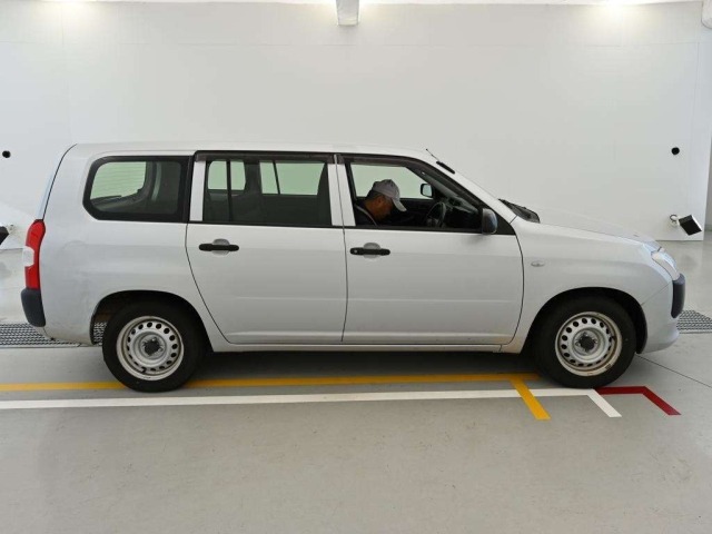 Toyota PROBOX VAN 2019 8468756-3