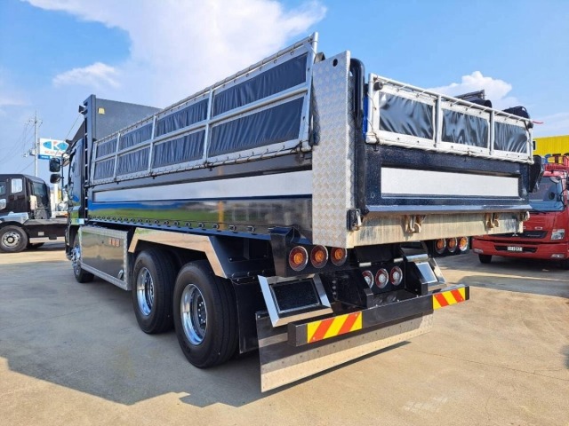 Hino PROFIA 2024 8476301-1