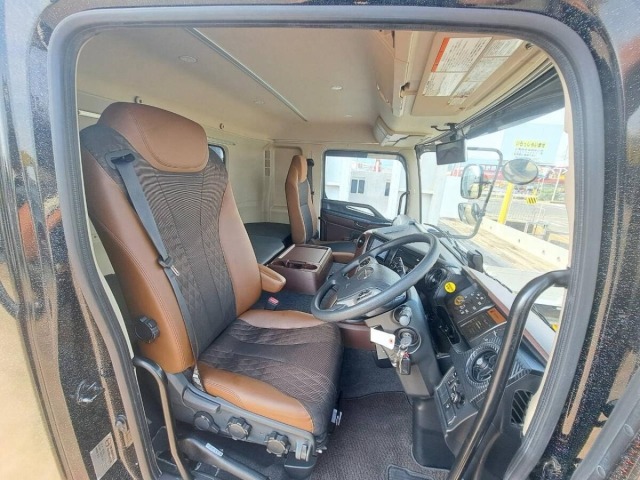 Hino PROFIA 2024 8476301-15