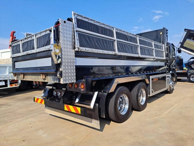 Hino PROFIA 2024 8476301-5