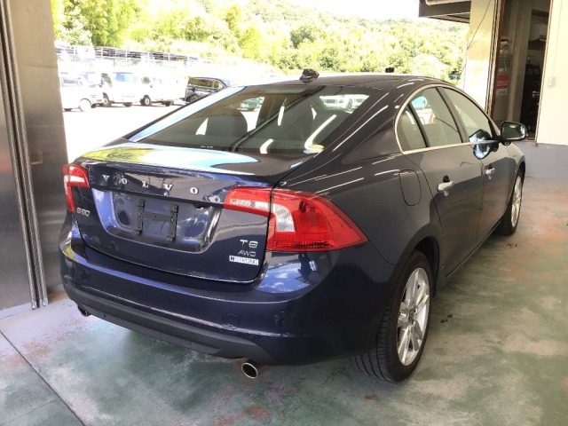 Volvo S60 2011 8465123-4