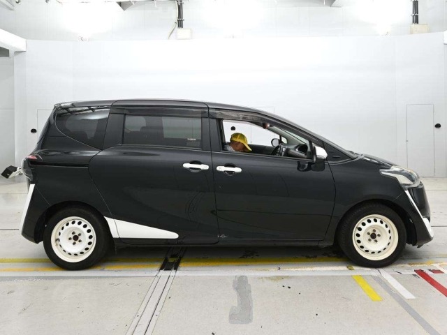 Toyota SIENTA 2017 8473949-3
