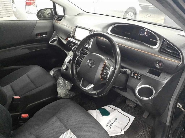 Toyota SIENTA 2017 8473949-9