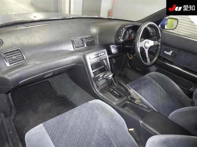 Nissan SKYLINE 1992 8478360-3