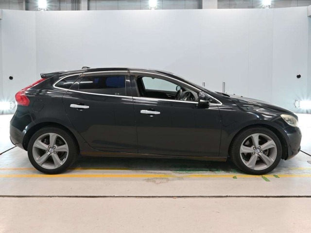 Volvo V40 2013 8465215-3