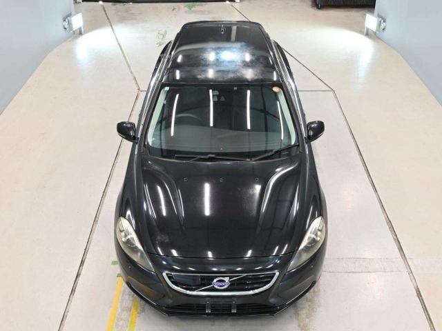 Volvo V40 2013 8465215-7