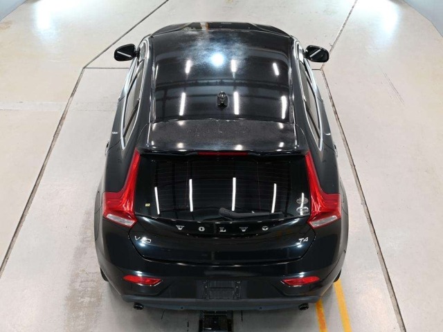 Volvo V40 2013 8465215-8