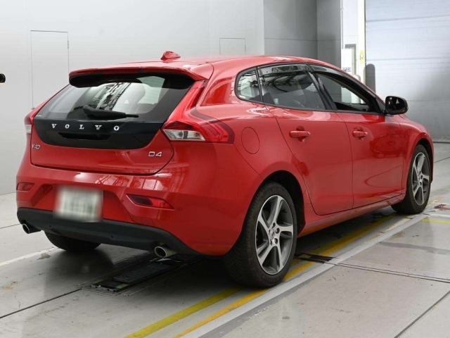 Volvo V40 2017 8465242-1