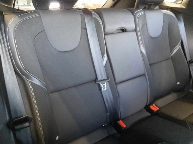 Volvo V40 2017 8465242-11