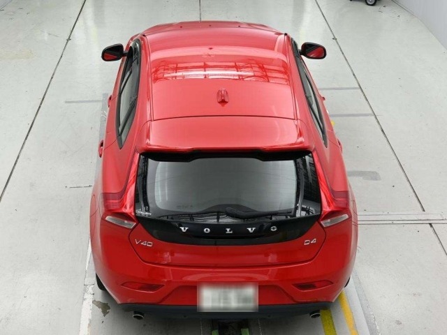 Volvo V40 2017 8465242-8