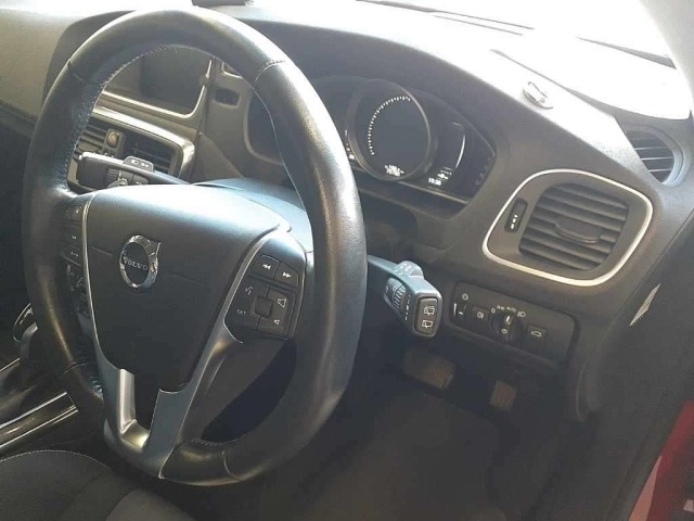 Volvo V40 2017 8465242-9