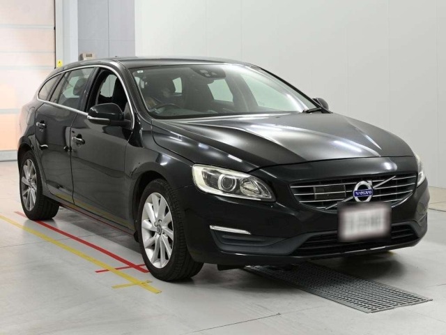 Volvo V60 2017 8466735-5
