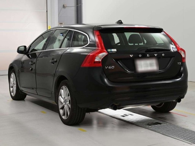Volvo V60 2017 8466735-6