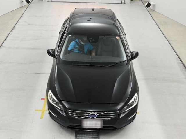 Volvo V60 2017 8466735-7