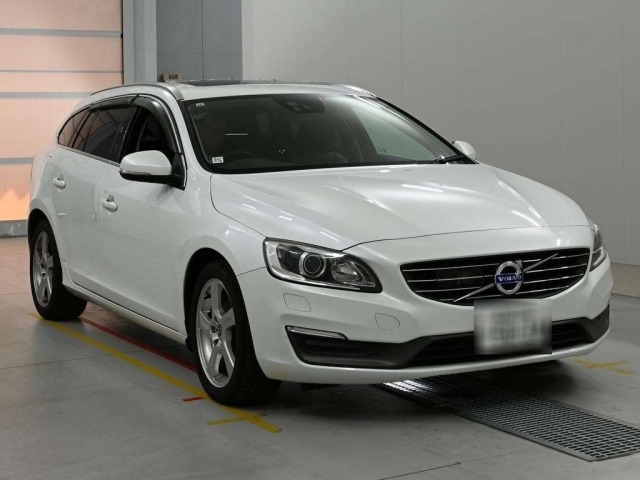 Volvo V60 2013 8466736-5