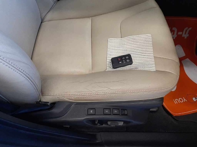 Volvo V60 2017 8466744-10
