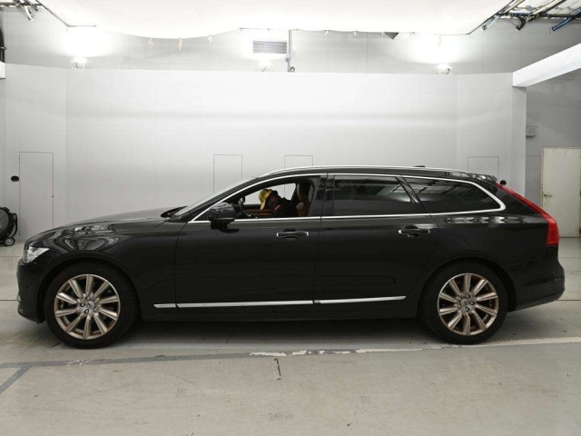 Volvo V90 2019 8478346-4