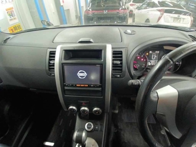 Nissan X-TRAIL 2014 8474872-11